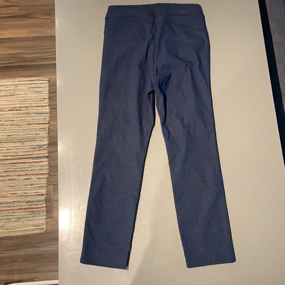RW&Co Women’s Capri Pant - Picture 2 of 12